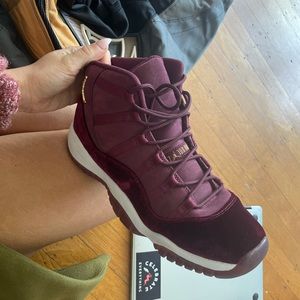 New Jordan 11 Retro in Heiress Night Maroon Size 9